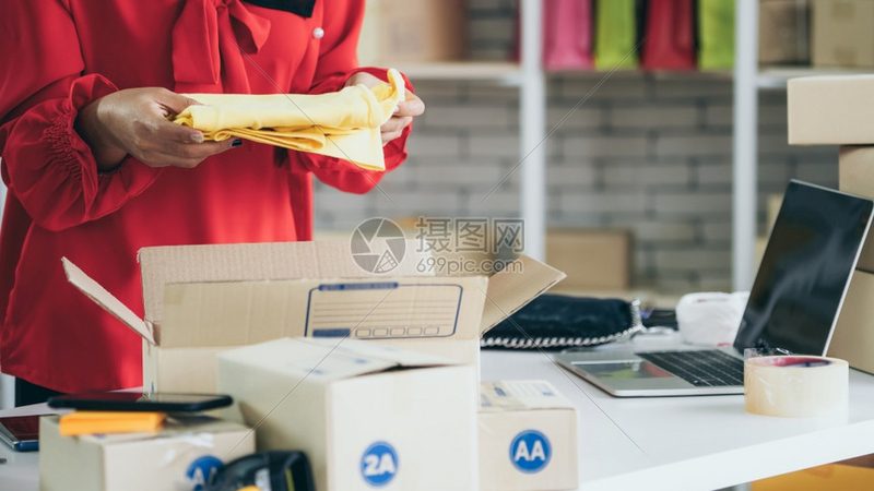 在选择代运营公司时，卖家应关注以下核心指标：